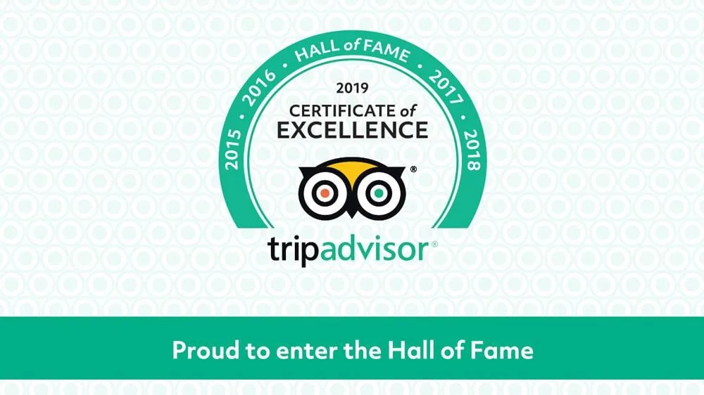 Tripadvisor 2019 Certificate of Excellence 及 Hall of Fame 图示。