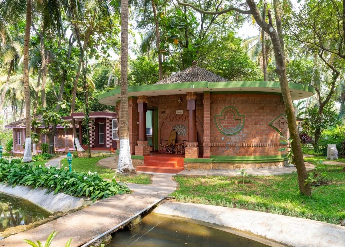 Веранда Classic Villa у водного канала