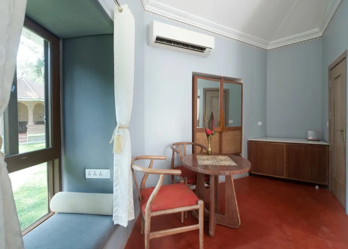 Bureau en kaptafelspiegel in de Deluxe Villa