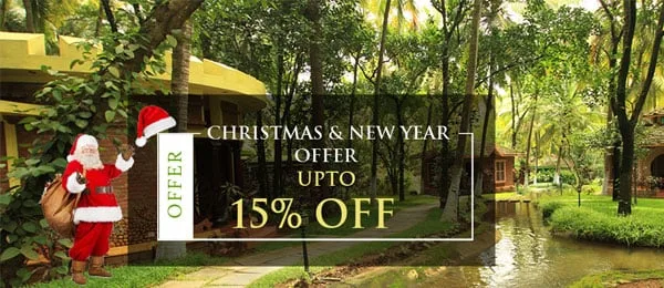 Oferta de Natal e Ano Novo com até 15% de desconto, banner com o Pai Natal junto a villas com jardim