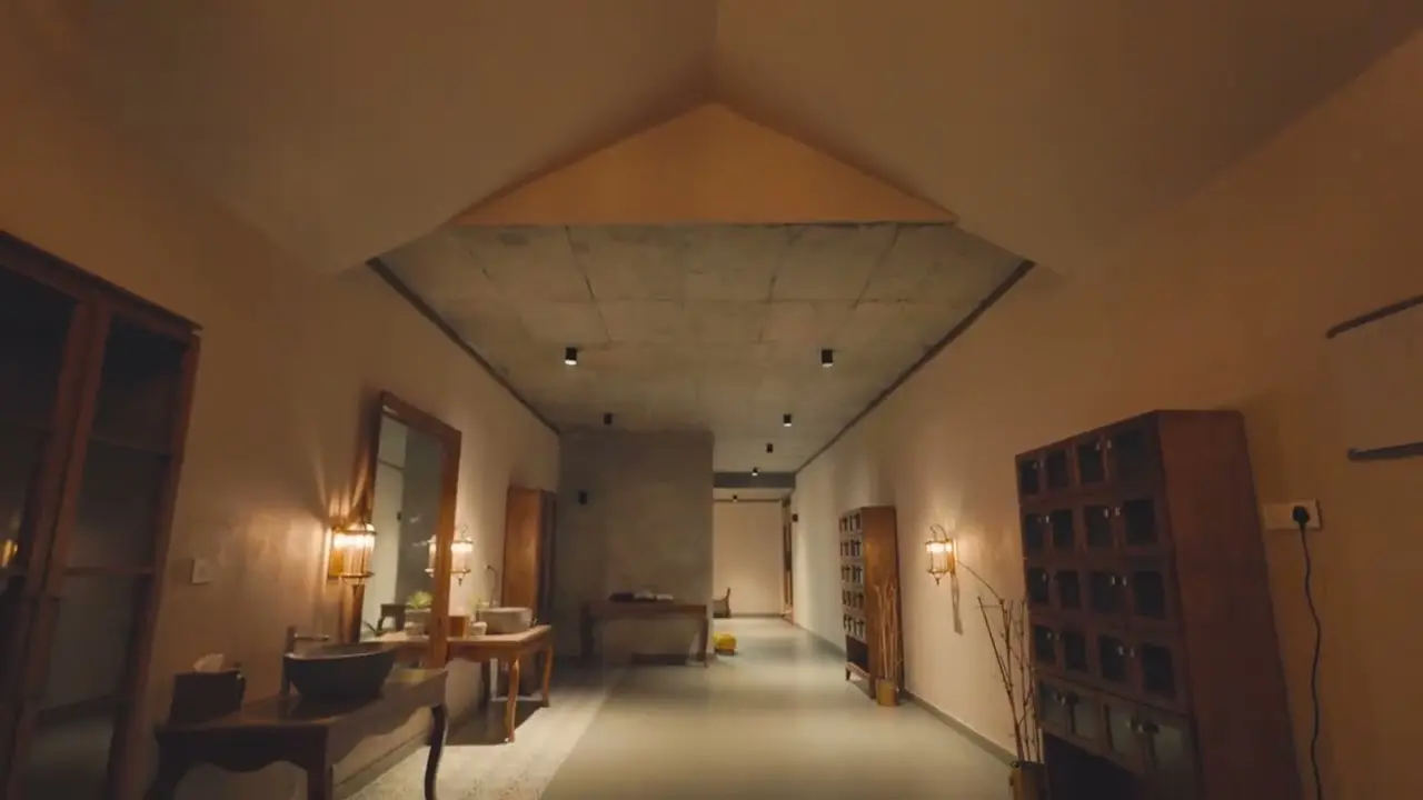 影片封面画面： 静室与理疗区
